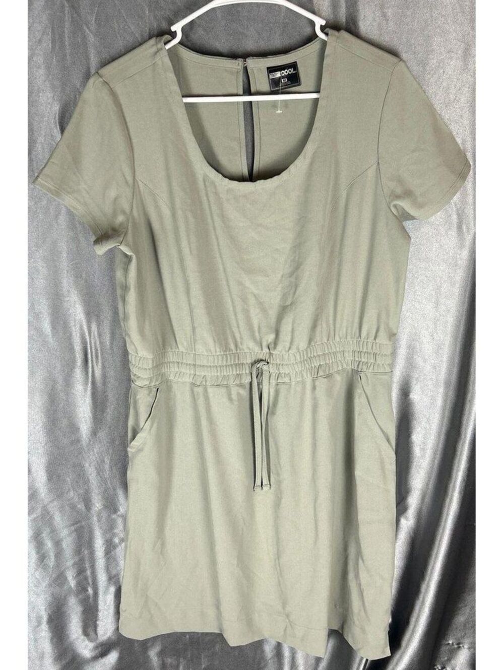 32 Degrees Cool Women’s Sage Green Athletic Dress Size Medium Breathable Dress
